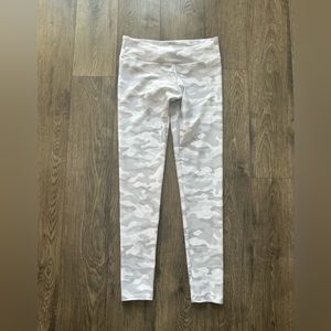 Brave New Look White Camo Leggings